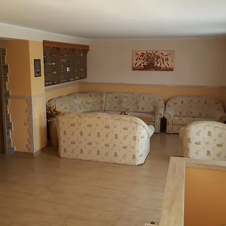 Zoeld Vendeghaz Homestay *